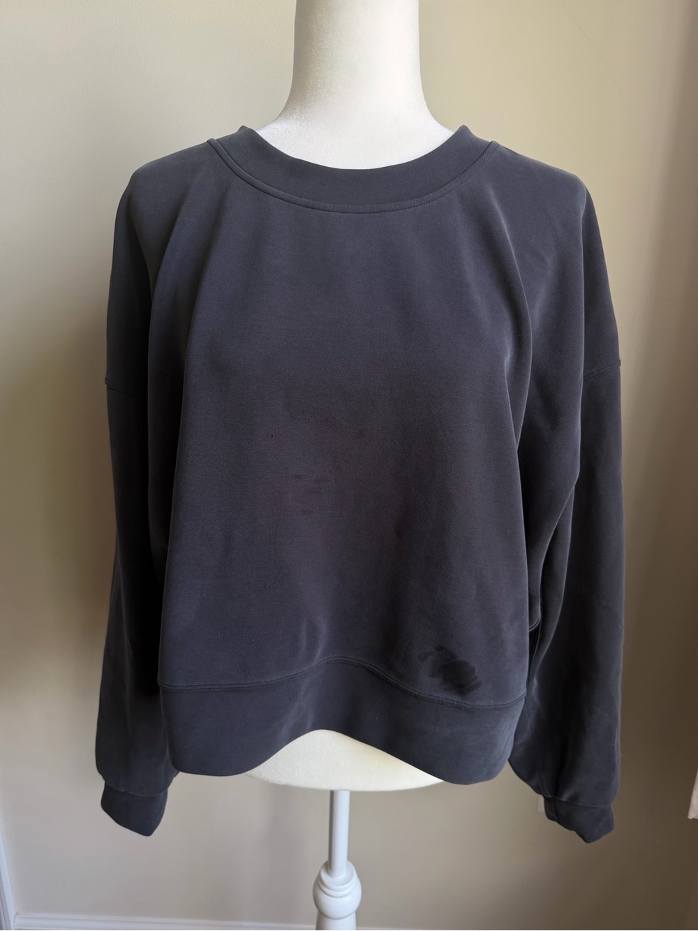 4/$20 Lululemon Boxy Crewneck Spellout Modal Graphite Sweatshirt Size 12 Flawed